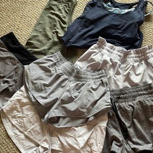 Lululemon Size 6 Bundle Hotty Hot Speed Up Shorts Tank Tops Bra